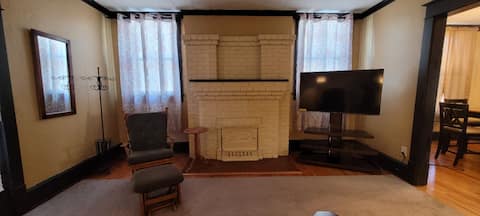 Successful Airbnb property: Downtown Unit #1 Ground Floor Apartment in Johnson City
