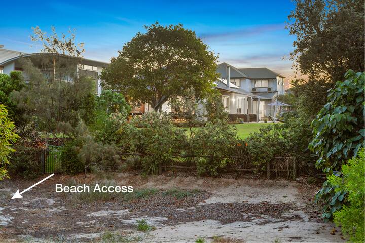 1Beachfront – Primo Casuarina Hideaway by uHoliday gallery image 5