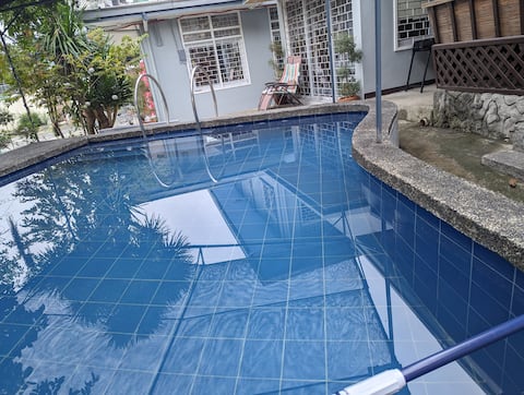 700 sqm lot. Best party place.