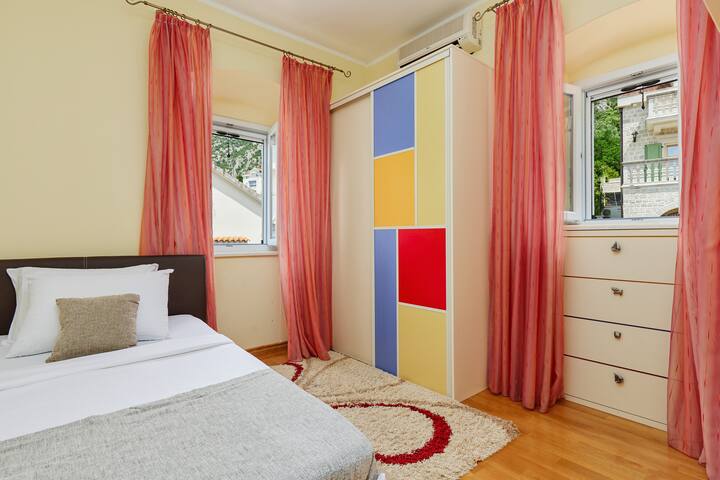 საძინებელი 1