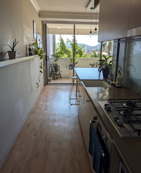 Top performing Airbnb: Comfortable 1/br, great location in South Brisbane