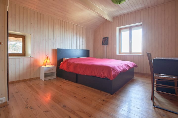 غرفة النوم 2