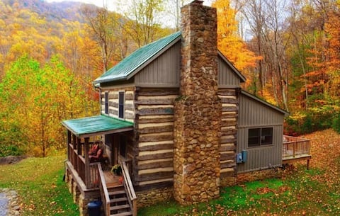 Richard's Retreat - The Retreat At Crabtree Falls