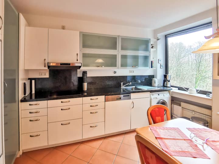 Helle Wohnung Mit Balkon Und Arbeitsplatz - Kerkrade