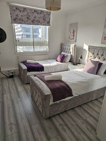 Lovely 4 Bedrooms in London gallery image 3