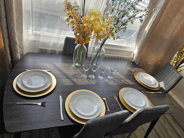 Lovely 4 Bedrooms in London gallery image 2