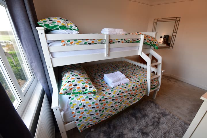 غرفة النوم 2