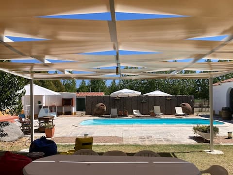 Farmhouse with pool in Évora