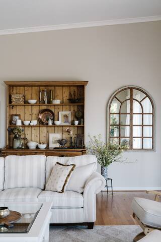 SEAKEEPERS, just minutes to the edge of the sea. gallery image 2