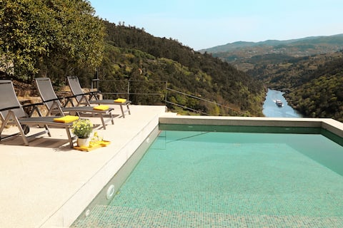 Cool Office w/Fast Wi-Fi & Pool w/River Views WOW!