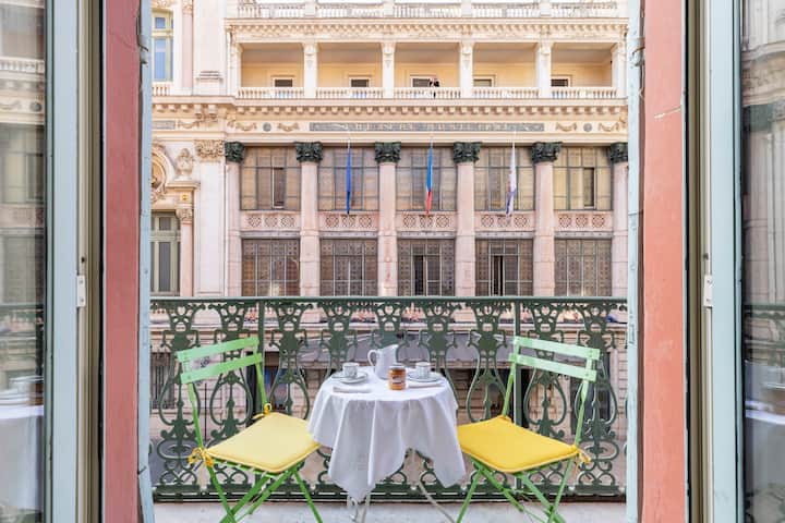 Balcony overlooking the Opera House