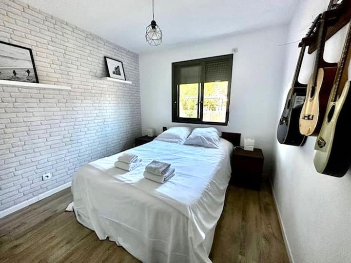 Ოთახი ორადგილიანი საწოლით