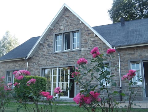 Popular Airbnb listing: Le Rimamir, charming cottage in Aywaille
