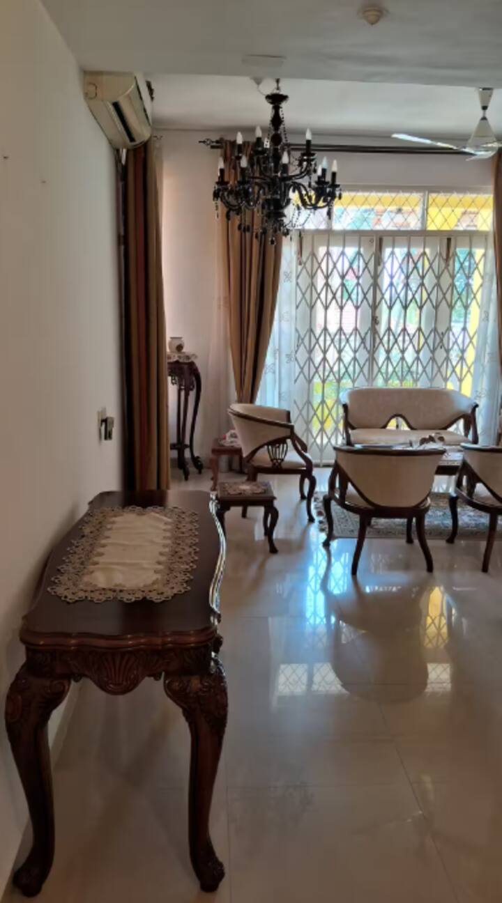 Living room image 1