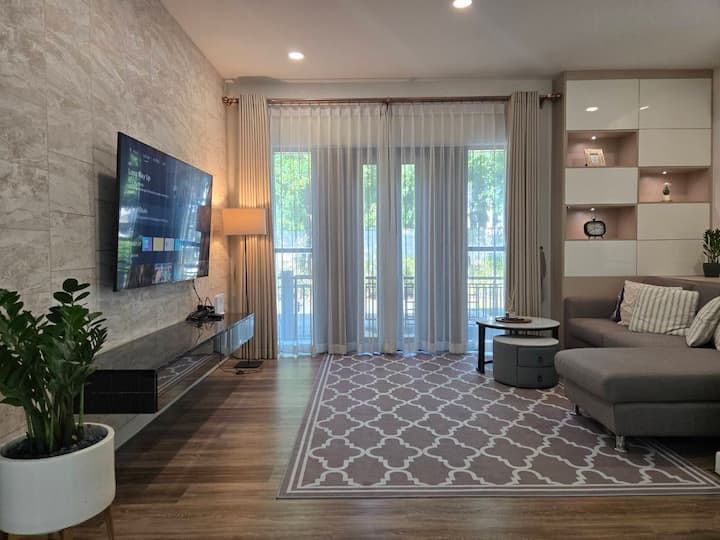 Luxury Stay @ 4-bedroom Villa Bangkok - Lat Krabang