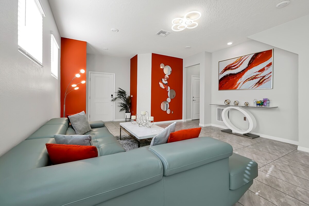 Successful Airbnb property: Luxury 5 BR House Private Pool Gameroom 16+ Guests in Loughman