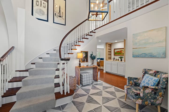 Executive Del Mar Luxury- Close to Beach/Races