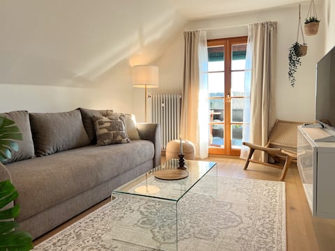 Popular Airbnb listing: Panorama Titisee View, Balcony | Villa Hubertus in Feldberg (Schwarzwald)