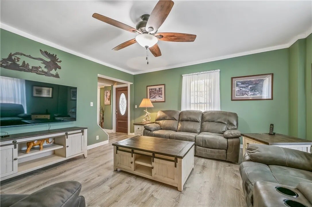 Top Airbnb: Brockway's Homestead Minutes From All-Star Village in Cooperstown / Leatherstocking