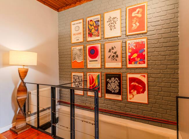 4 Bedroom /2 Bathroom /Full AC /Perfect Location gallery image 5