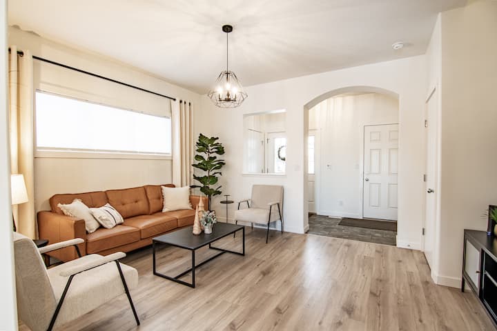 Sullivan; A Southbrook Gem | 4 Br | 2.5 Bth | - 레드 데어
