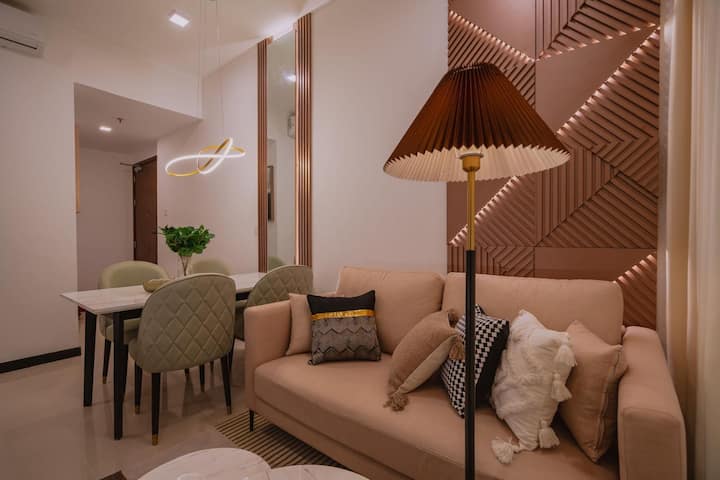 Two Bedroom With City, Lake, Harbour, Lotus Tower - Colombo