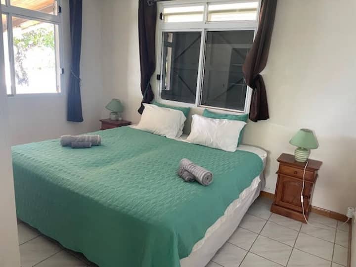 Chambre 1 vue sur le lagon