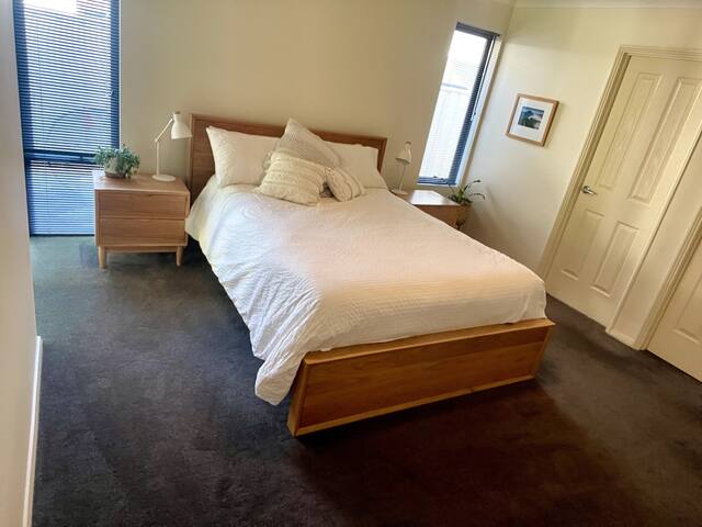 Relaxed Down South Retreat gallery image 4