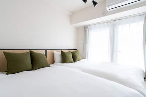 Popular Horie area/1 min walk from station/j01