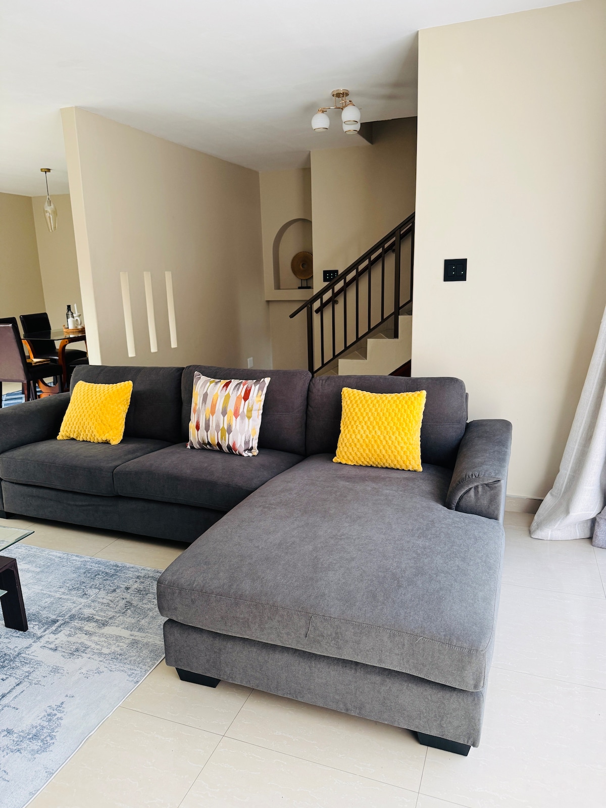 Aluzapax Townhouse Interior