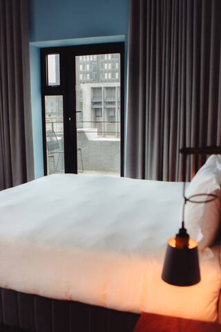 9th on George gallery image 3