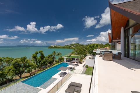 Villa Arun 12BR - Lavish Beachfront Designer Villa
