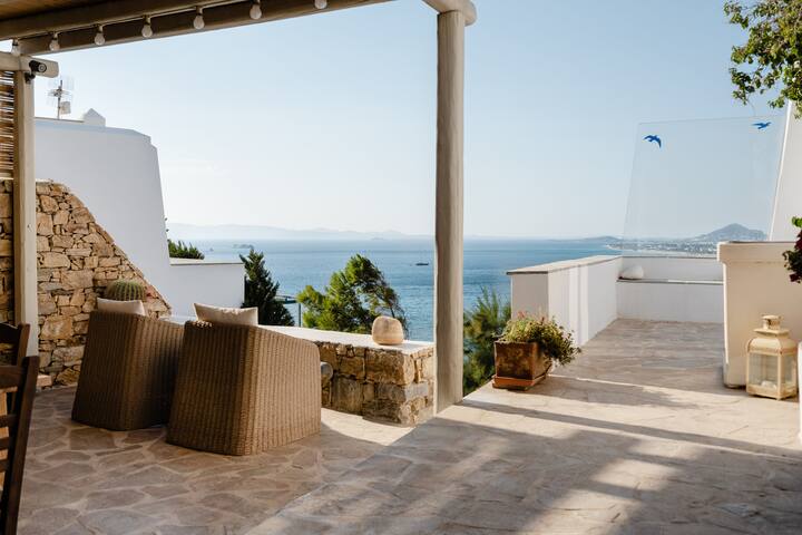 Agapui – Peaceful retreat with stunning views gallery image 4