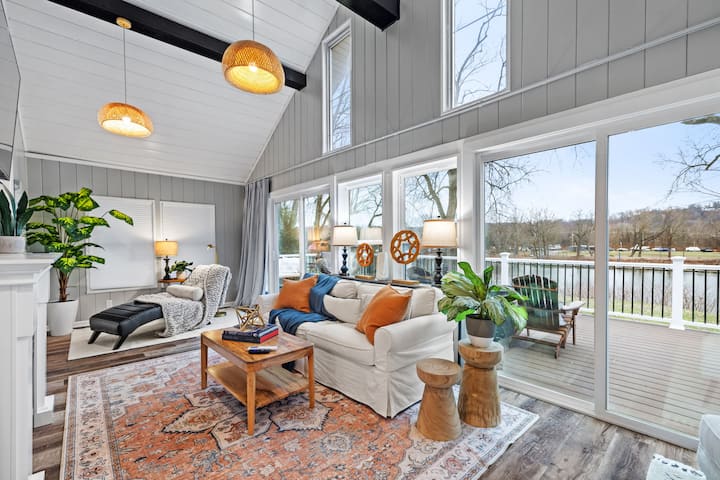 Riverfront Gem. Near Rmu, Fire Pit, Big Yard - Sewickley, PA