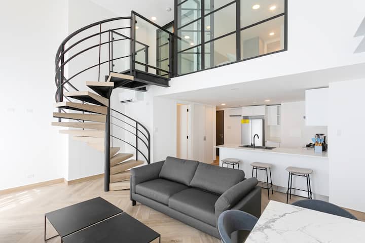 Casco Viejo 2BR Loft • Rooftop Pool Gym & Balcony
