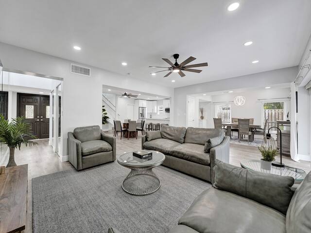 6Bed 4Bath Villa | Pool | Garage | Close to Beach gallery image 3