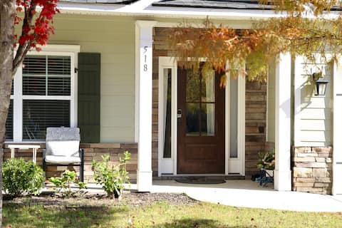 Beautifully 5-Bed, 3-Bath Home!