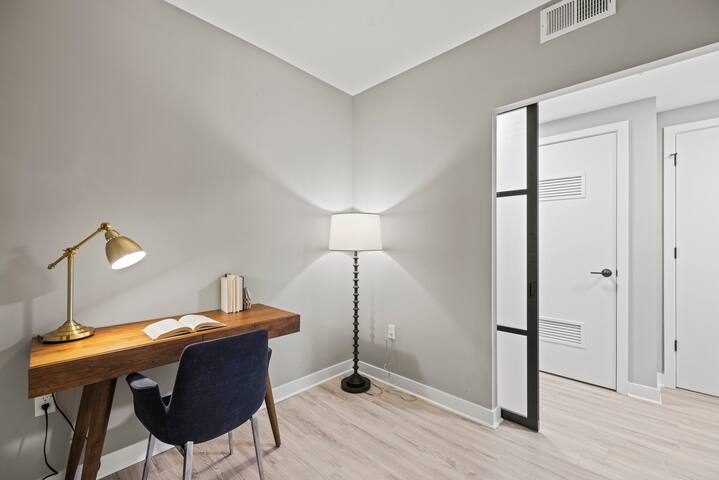 3 BR Apartment | Coda on Half | Placemakr gallery image 3