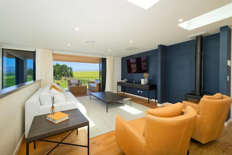 Top Airbnb: Luxury on the Ridge in Kaikoura District