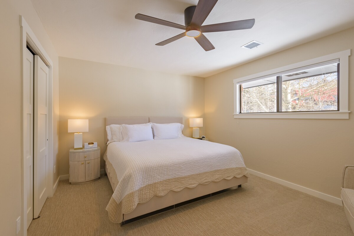 Master Bedroom with En Suite Bathroom