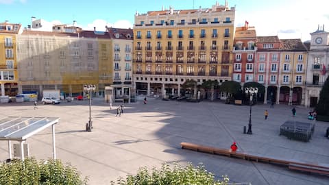 Plaza Mayor with parking
