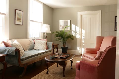 Successful Airbnb property: The Jacob Hall House in Geneva