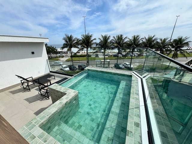 CASA Frente MAR, piscina, linda!