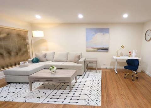 Peaceful Menlo Park House: Two bedrooms + Sunroom