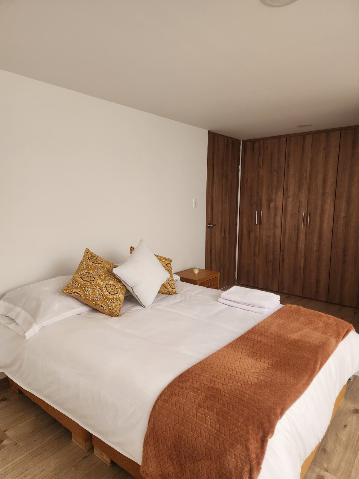 საძინებელი 1