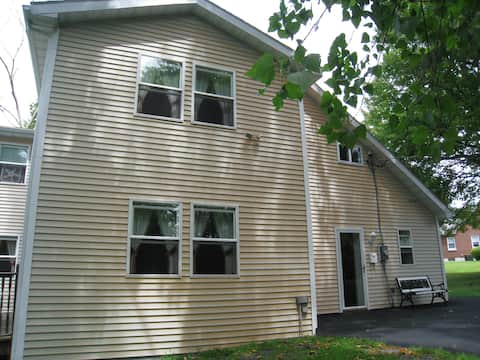 Pristine Cape Cod on the Creek - 4 Large Bedrooms