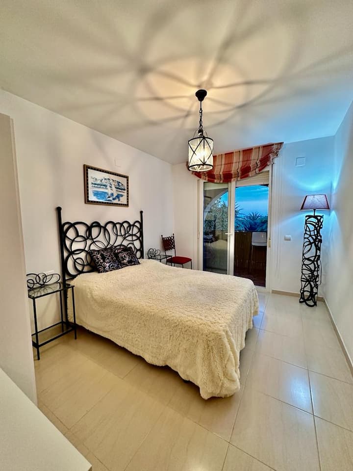 غرفة النوم 1