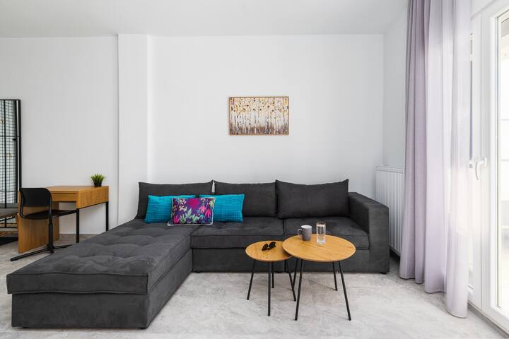 Angel House / Sea View / 2 Bedrooms / 4p Apartment gallery image 2