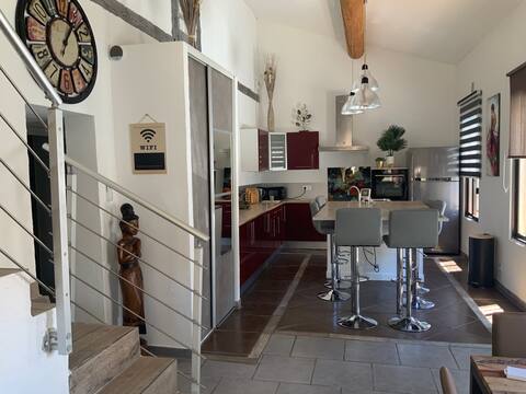 House at the foot of the ramparts