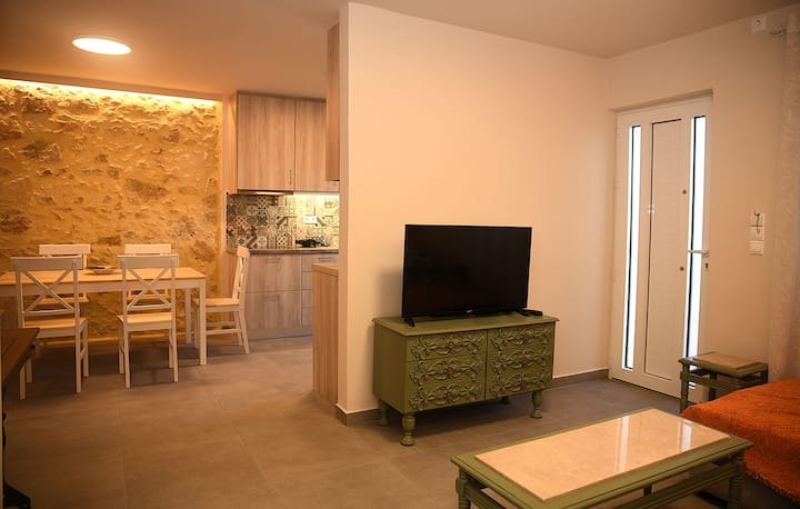 Private 2br Stone House • Patio & Parking - Chania